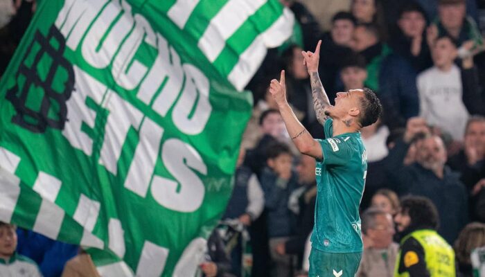 Antony Bersinar Raih MVP!, Real Betis Menang Telak atas Real Sociedad